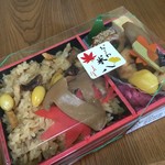 Okowa Komehachi - 松茸おこわご飯のお弁当♪
                        旬の味てんこ盛りで、幸せでした☆