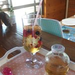 OSORA CAFE - マルティネリリンゴジュース&フルーツ