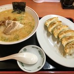 Hidakaya - C 餃子セット