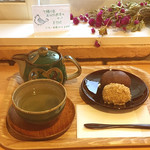カフェ オレンジゲイト - 十勝小豆おはぎと煎茶のセット