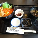 松島　浪漫亭 - ウニ・イクラ丼