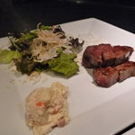 Steak＆Wine Cheval Rouge - ☆お野菜とポテトサラダも付いています（＾◇＾）☆