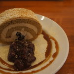 和カフェyusoshi - 黒蜜ロールケーキ