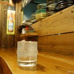 Izakaya Daihachiguruma - 2016年7月　焼酎イモロック【400円ロックは＋100円】