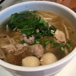 スパイシー・タイ - タイの汁麺