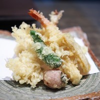 麓屋 京王プラザホテル - 海老と野菜の天せいろ
                天ぷら部分