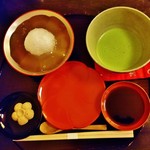 ぎおん徳屋 - 『本わらびもち』(1200円)と『抹茶』(500円)～♪(^o^)丿