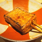焼鳥 山もと - 厚揚げの醤油焼き。