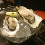 かき殻荘 - 生牡蠣 食べくらべ