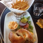 East Side Cafe - 料理写真:ベーグルサンド