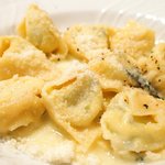 ラ スフォリーナ - メニューピッコロ<平日限定> 1400円 のリコッタチーズとほうれん草を詰めたトルテッローネ