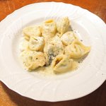 ラ スフォリーナ - メニューピッコロ<平日限定> 1400円 のリコッタチーズとほうれん草を詰めたトルテッローネ