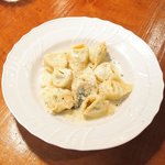 ラ スフォリーナ - メニューピッコロ<平日限定> 1400円 のリコッタチーズとほうれん草を詰めたトルテッローネ