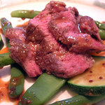 クー・ド・クール - 肉料理１アップ