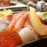 寿司処 博 - 特盛りちらし2000円
