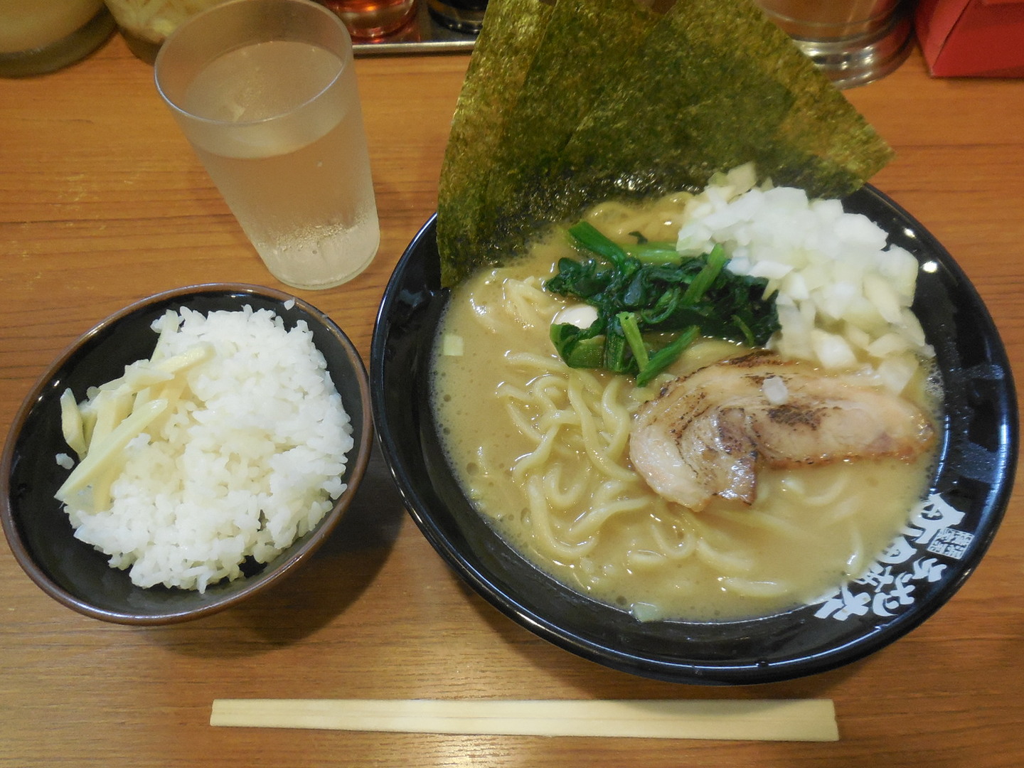 横浜家系ラーメン 代々木商店