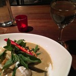 In The Mood For Thai - ワインとともに
            