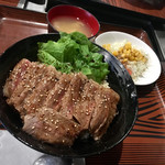 焼肉 牛桜 - サーロインステーキ丼