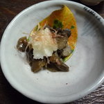 旅舎右馬允 - 岩しめじと姫しめじ