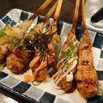 焼き鳥 灯家 - 2016年8月　つくね盛り合せ【980円】美味しいです。でも1本200円かぁ(´Д｀)