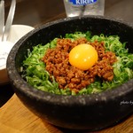 焼き鳥 灯家 - 2016年8月　鶏そぼろの石焼チャーハン【680円】