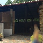 Ariya Rest House - 敷地内のこちらの食堂で頂きました。