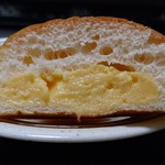 ラ レコルト - クリームパン(断面)