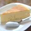 チーズケーキのチロル - 料理写真:ふわっと超濃厚クリームチーズケーキ