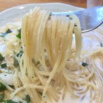 パスタール - H28.10.16 明太子と大葉のクリームパスタ　麺リフト