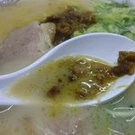 一二三 - カレーとんこつは、カレー味の肉味噌入り！