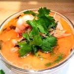 ロムアロイ - 「トムヤンクン」：タイ直入のハーブしか使わないのが自慢とか。パンチが有ります！