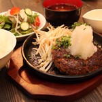 h Teppambaru akichi - 国産牛100%ハンバーグ（おろしポン酢）