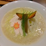 銀座 篝 - □鶏白湯SOBA 並 950円(内税)□のアップ。