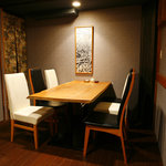 Gim Ban - 最奥のテーブル＋椅子の個室　6名～10名　外国からのお客様にお薦めです