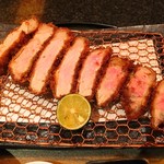 とんかつ マンジェ - 鹿児島黒豚
      東京Xにも迫るほどの味わいです♫