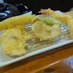 天ぷら れんと - バラエティ定食　豚、海老、とりむね、ししとう、玉葱