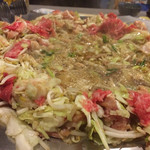 炊肉の店 牛ちゃん - 周りの土手を崩しながら中央へ