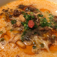 メゾン・ド・ユーロン - 担々麺