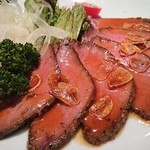 南洲 - その他写真:お魚処の南洲ですが、お肉料理も充実しております。特製ローストビーフは人気商品です。