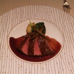 ラ メゾン ドゥ グラシアニ - 鹿児島黒牛　牛飼いの中山さんがビール粕で育てた黒毛和牛特選部位のロティ