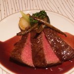 ラ メゾン ドゥ グラシアニ - 鹿児島黒牛　牛飼いの中山さんがビール粕で育てた黒毛和牛特選部位のロティ