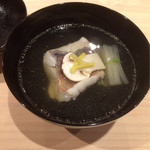 味ひろ - 松茸とぐじのお椀
      