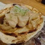 炉ばた焼　しばらく - ホタテのバター焼き(201610)