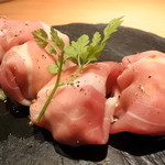 ニクスペシャリテ・マクラ - 「パルマ24ヶ月熟成の生ハム トマト 白カビチーズ」