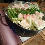 Hakata Ago Dashi Motsu Nabe Tsuchinouenohana - 