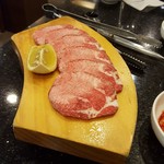 青園 - 塩タンちゃん、韓国で食べるのは何年ぶりかな?