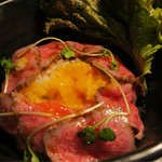 焼肉くろちゃん - 卵を割って～～