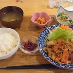 ロクマルイチ カフェ アンド バー - 