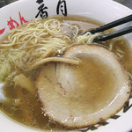 ラーメン 香月 - 醤油ラーメン、750円。