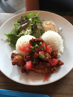 Kaka'ako Dining & Cafe  - モチコチキン